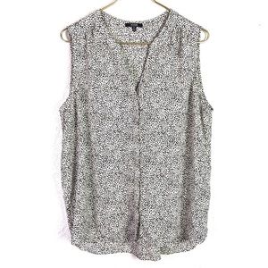 ❤️ NYDJ Sleeveless Button Up Top